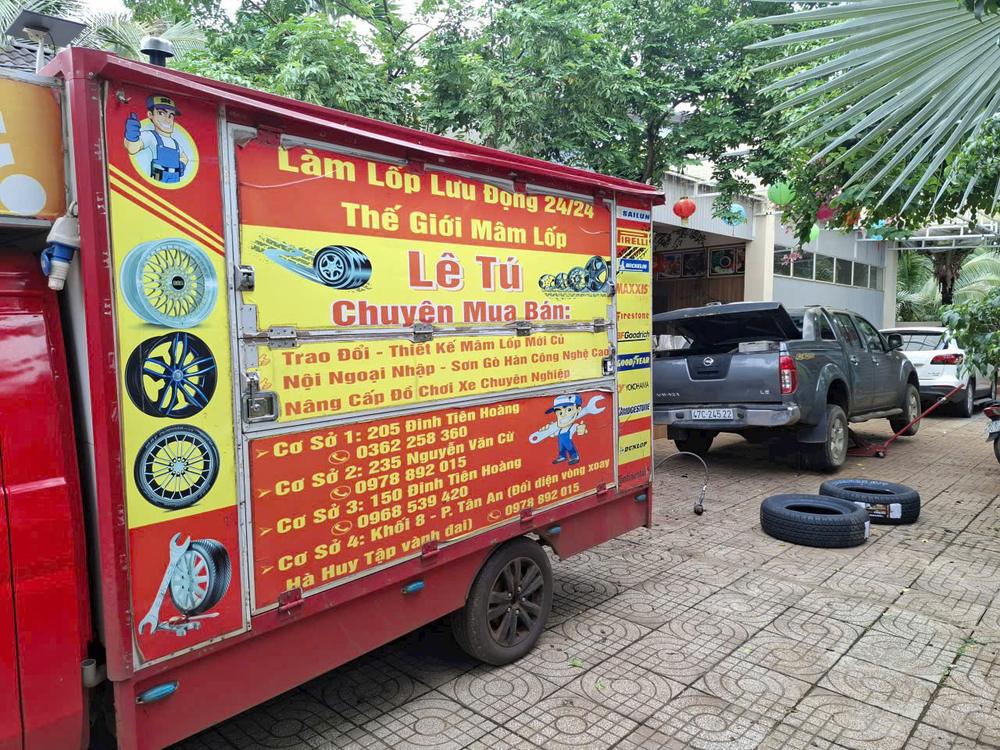 Xe lưu động Thế Giới Mâm Lốp Lê Tú